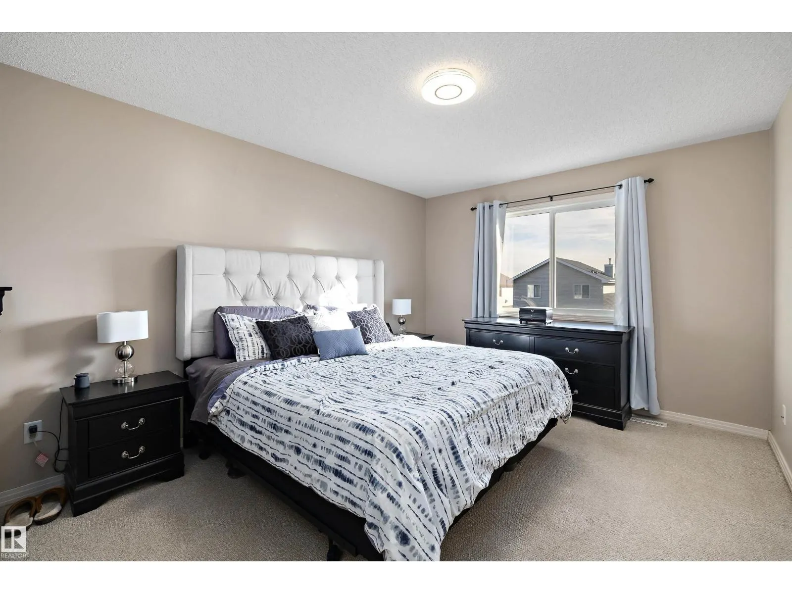 4605 163A AV NW
