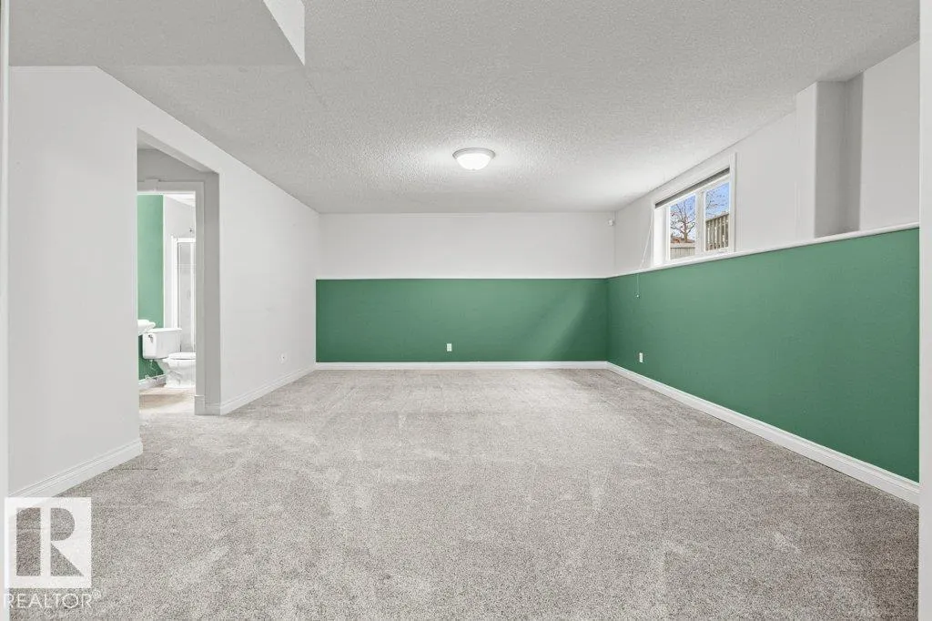 11686 15 AV NW