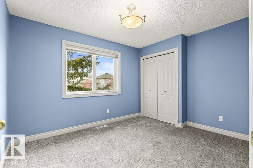 11686 15 AV NW