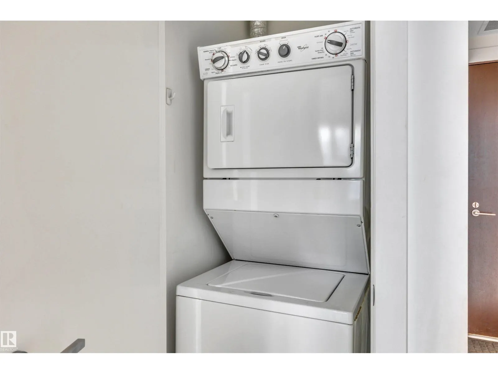 #206 2612 109 ST NW