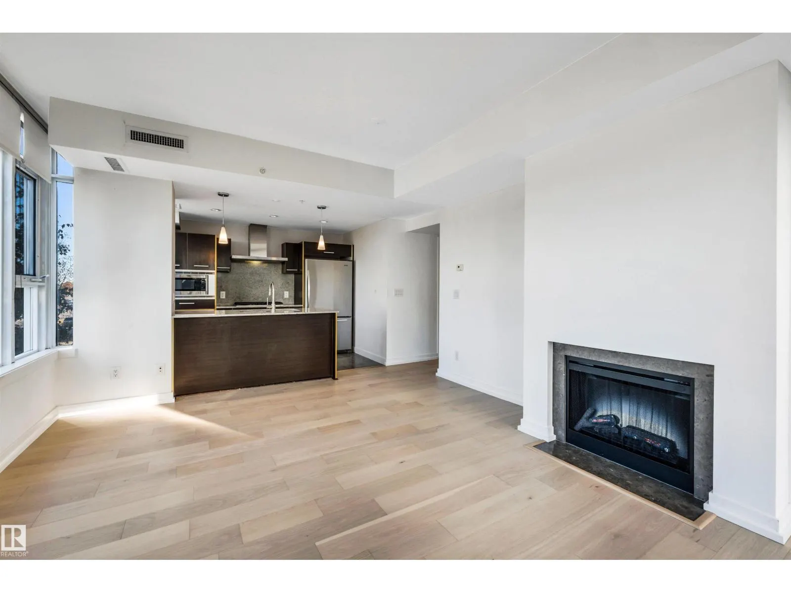 #206 2612 109 ST NW