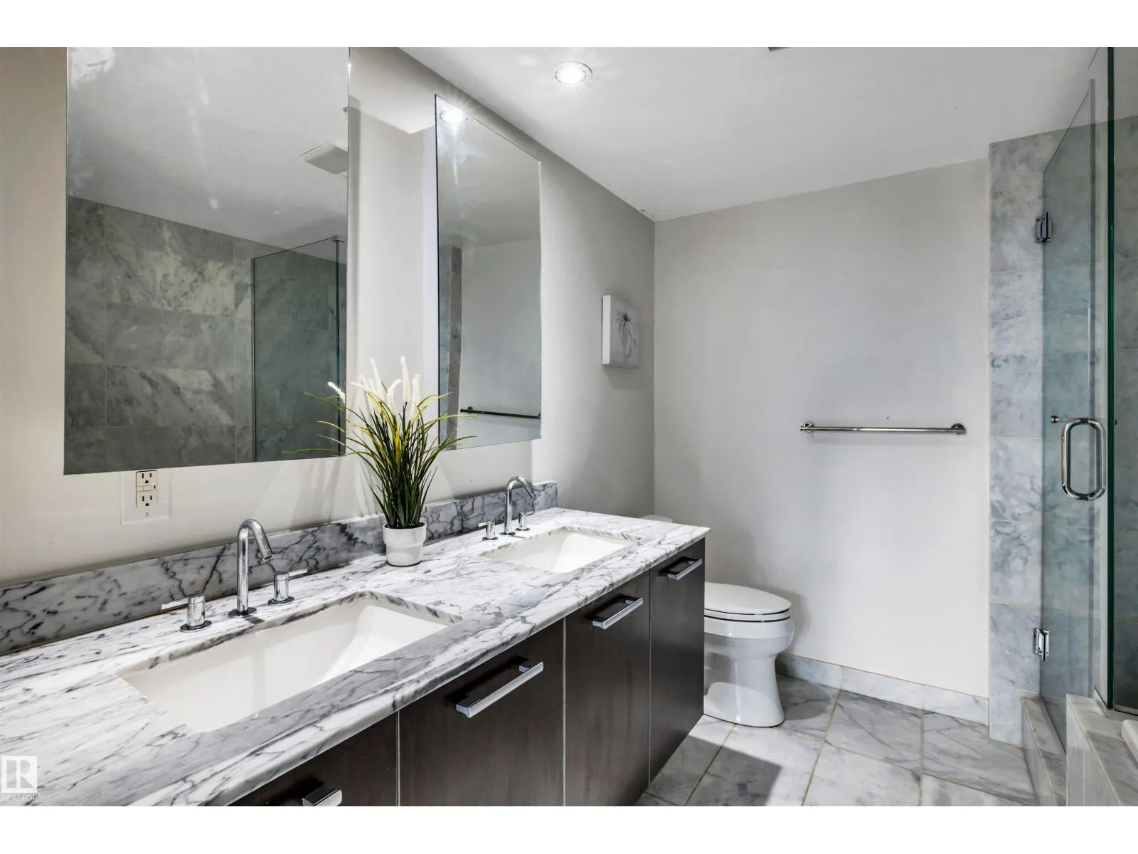 #206 2612 109 ST NW