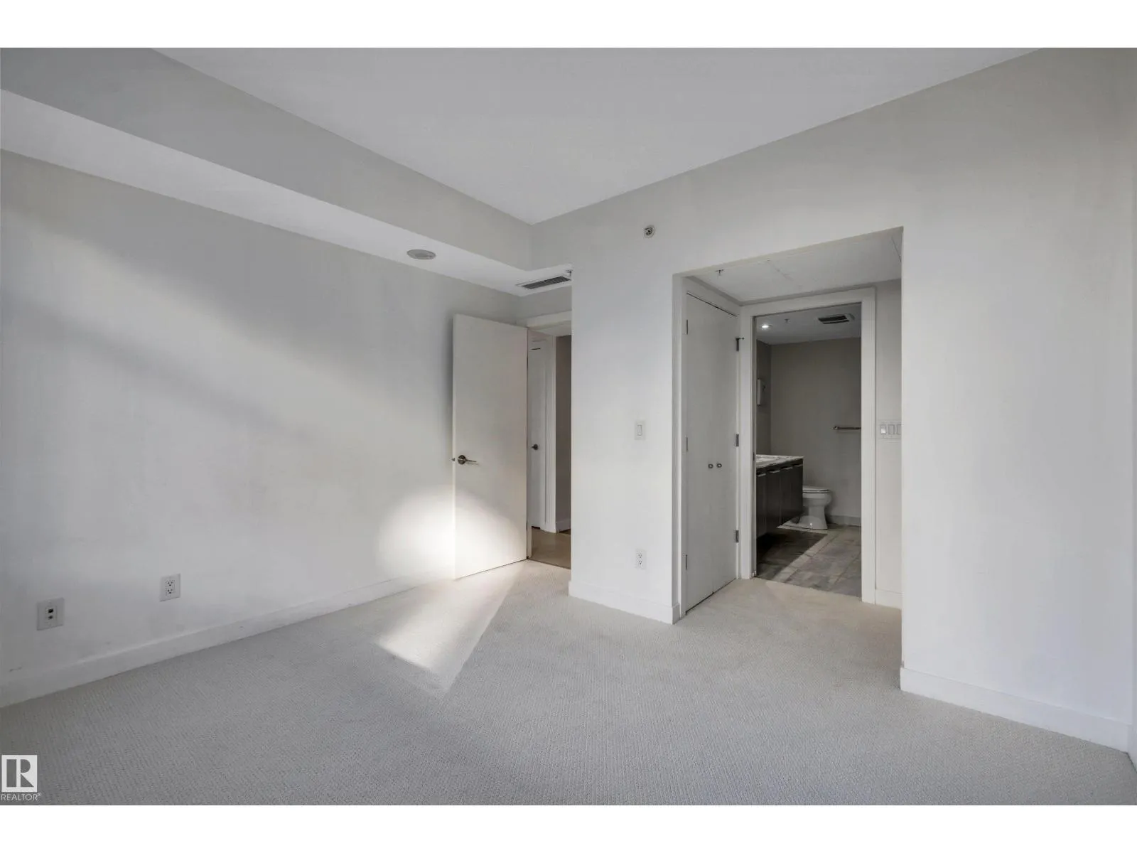 #206 2612 109 ST NW