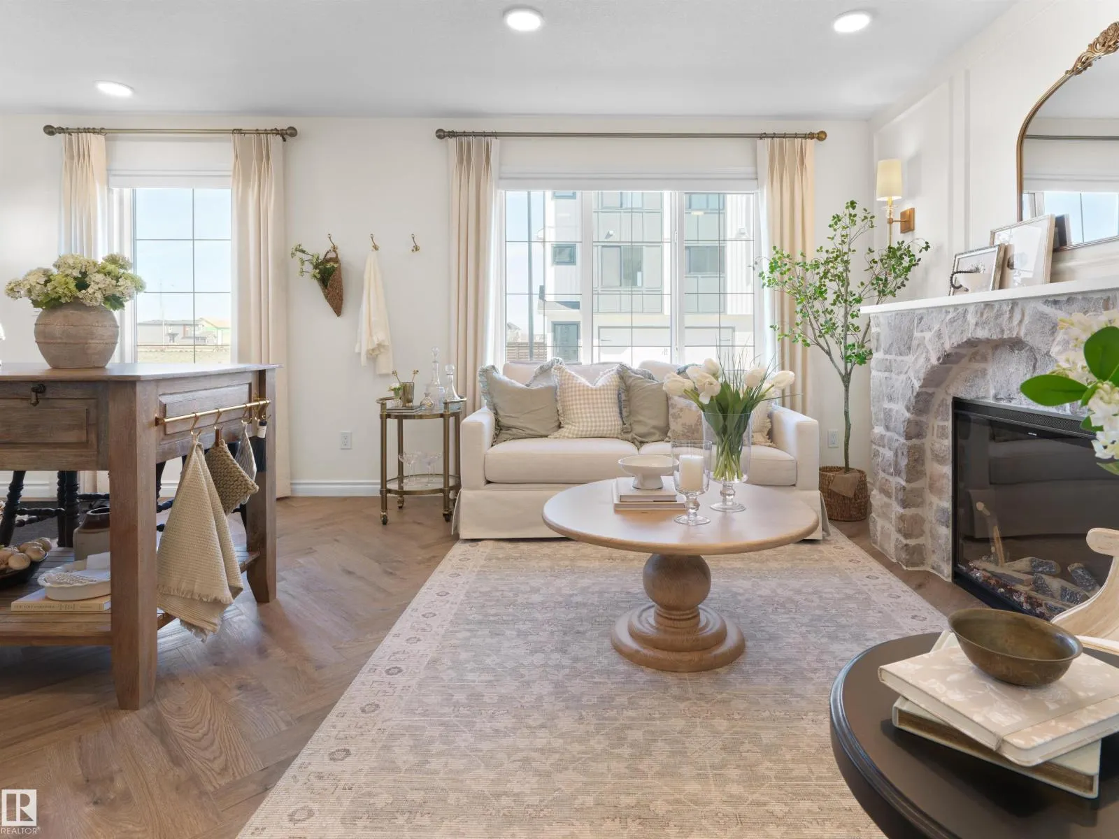 #105 150 Cashman CR SW