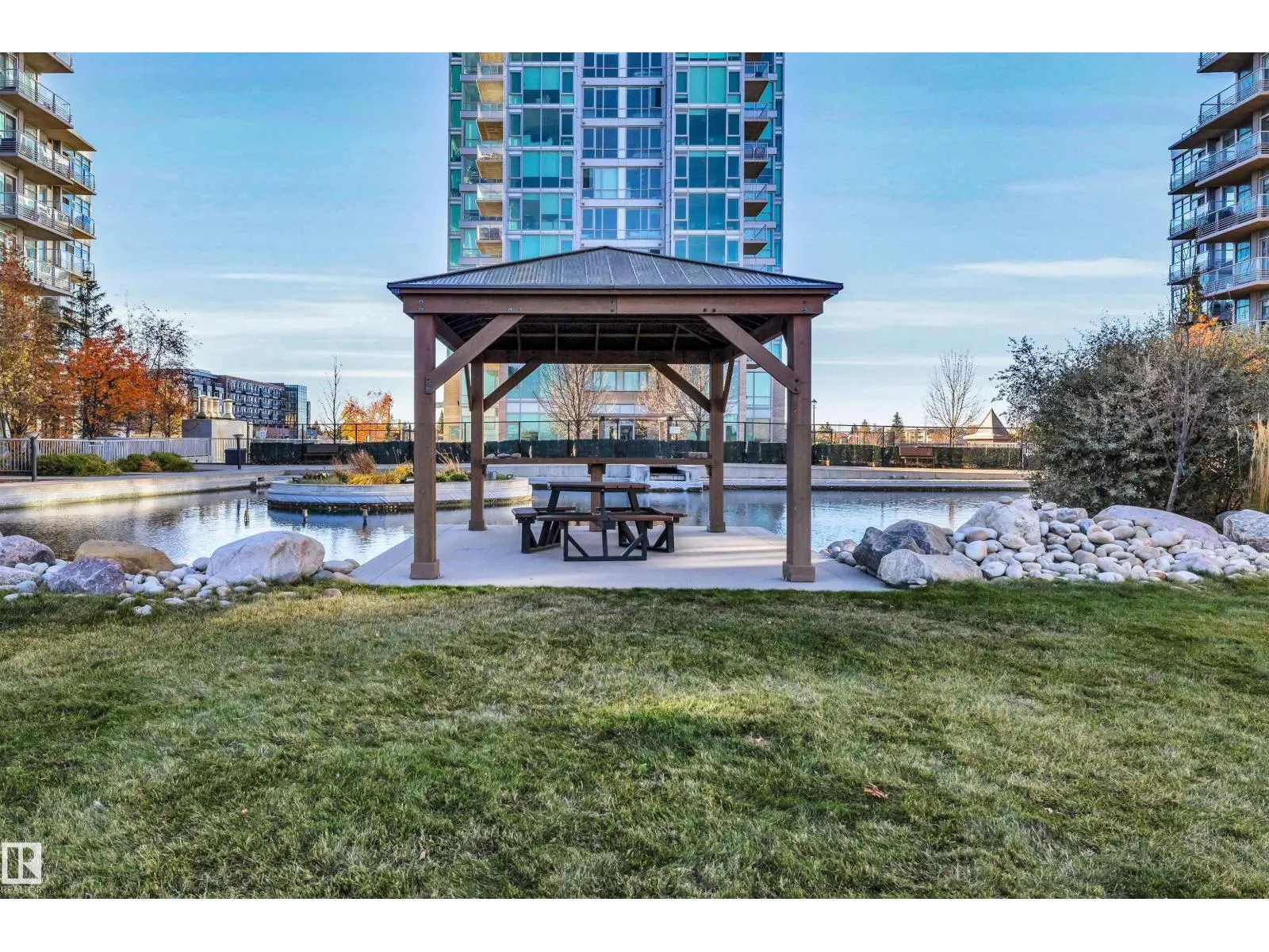 #501 2606 109 ST NW