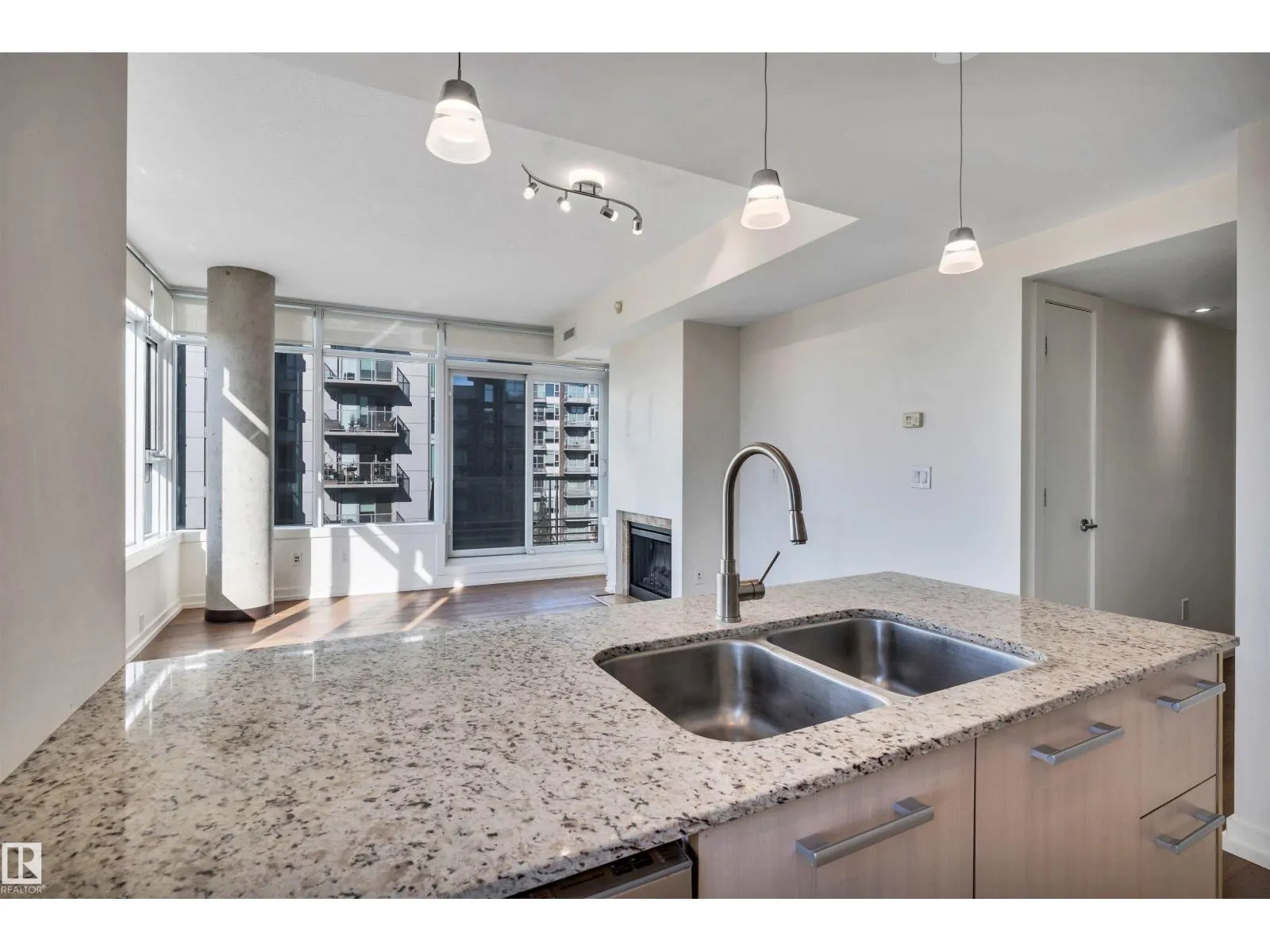 #501 2606 109 ST NW