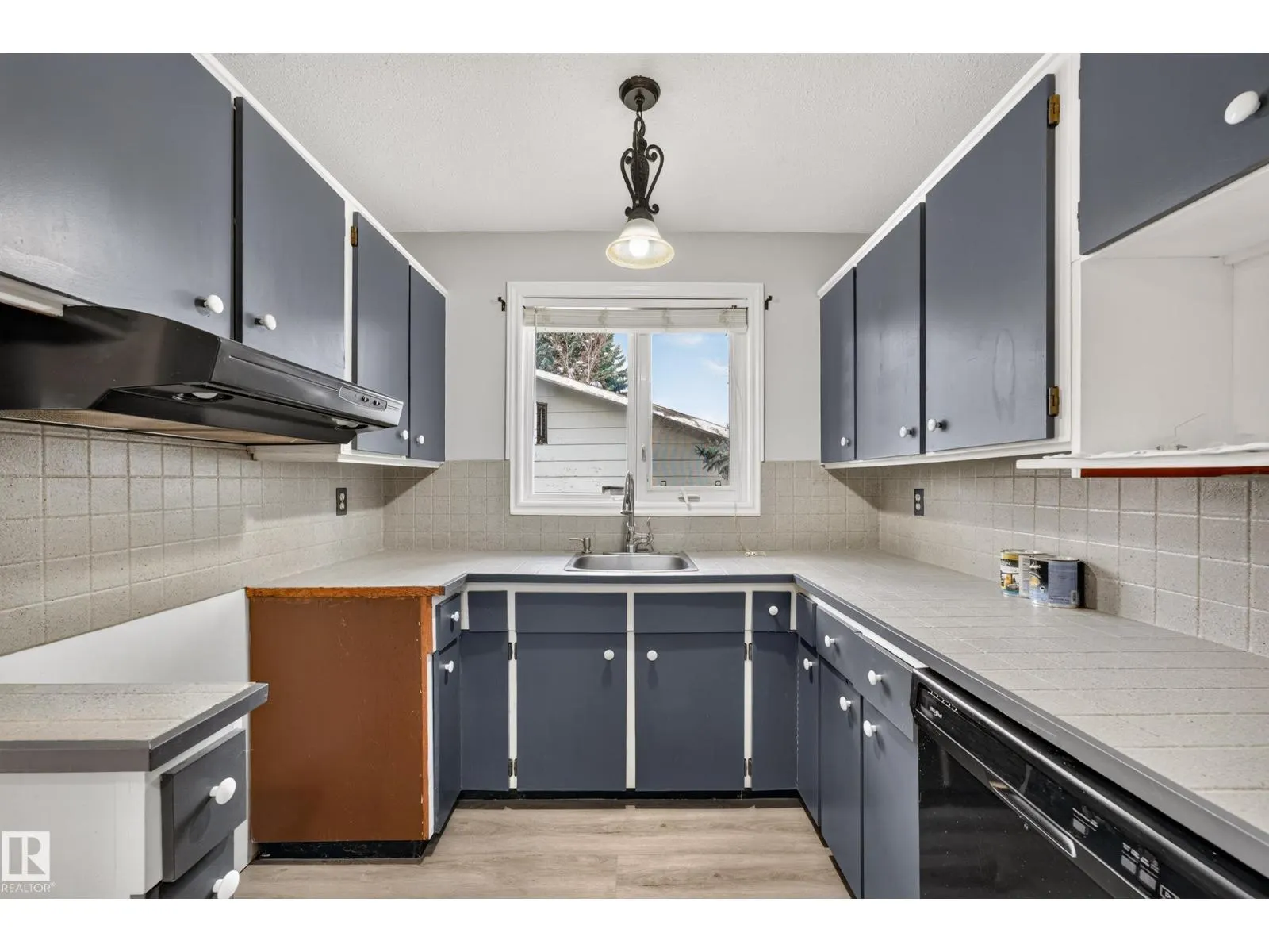 119 MAIN BV