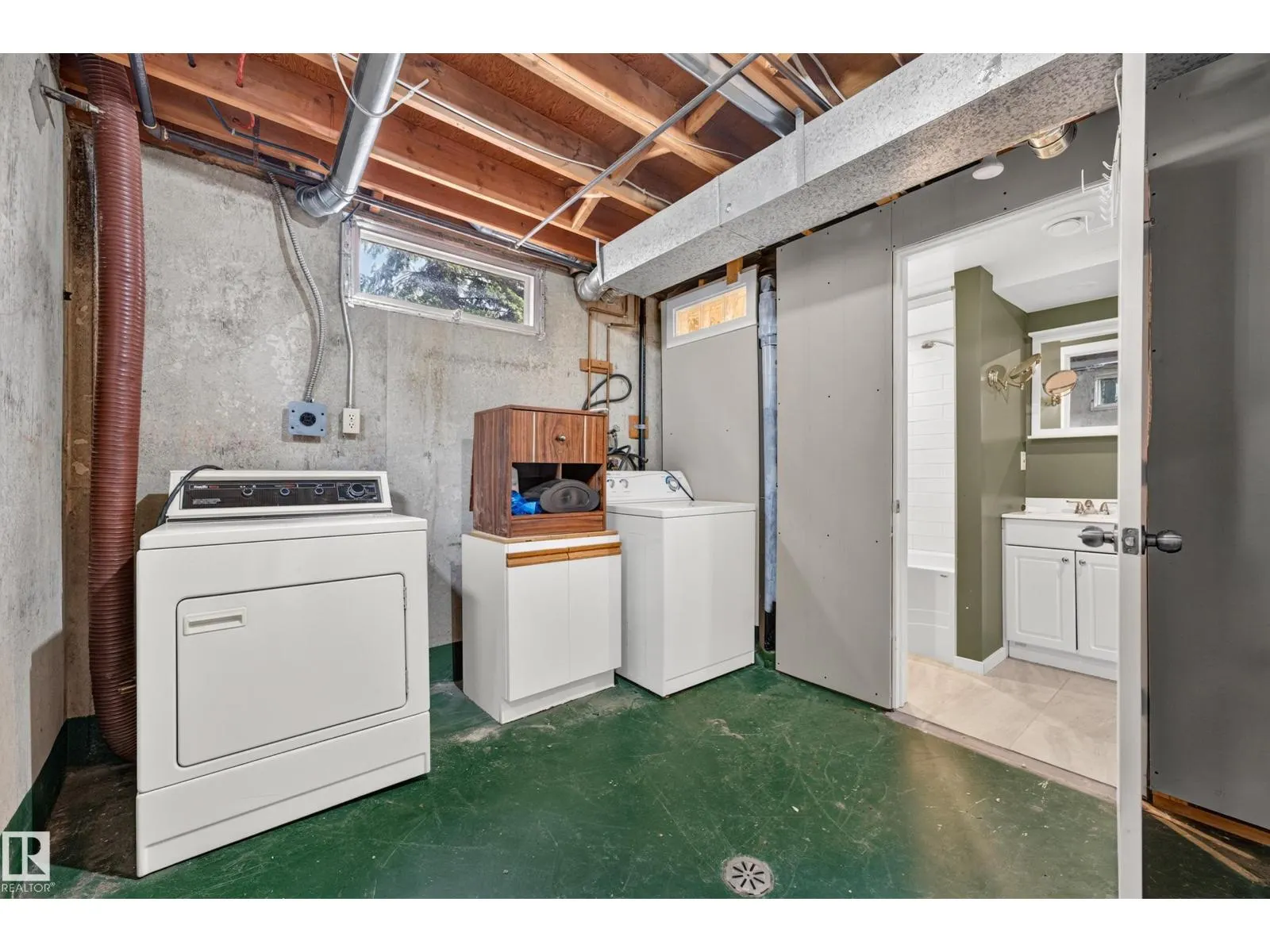 119 MAIN BV