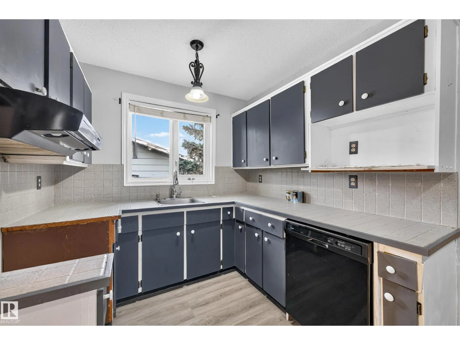 119 MAIN BV