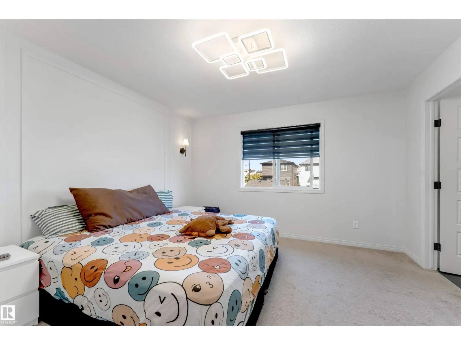 1263 Watt DR SW