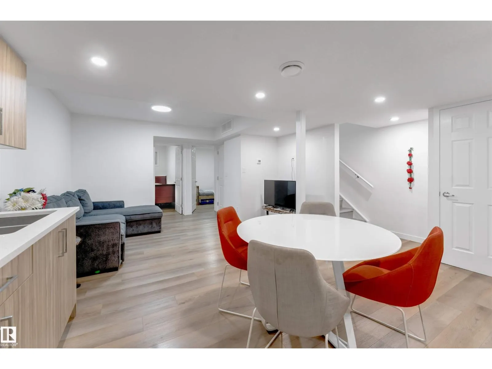 1263 Watt DR SW