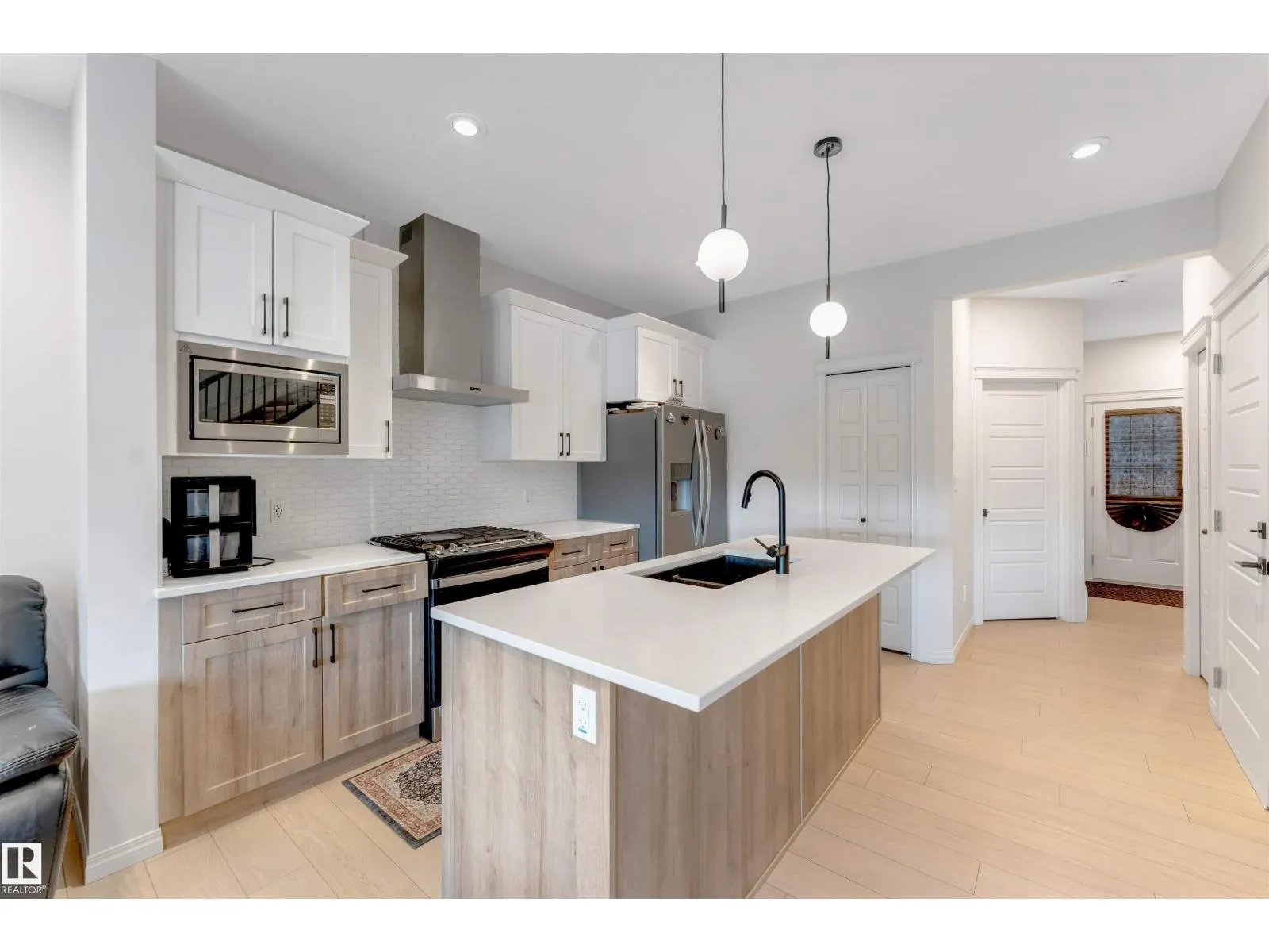 1263 Watt DR SW