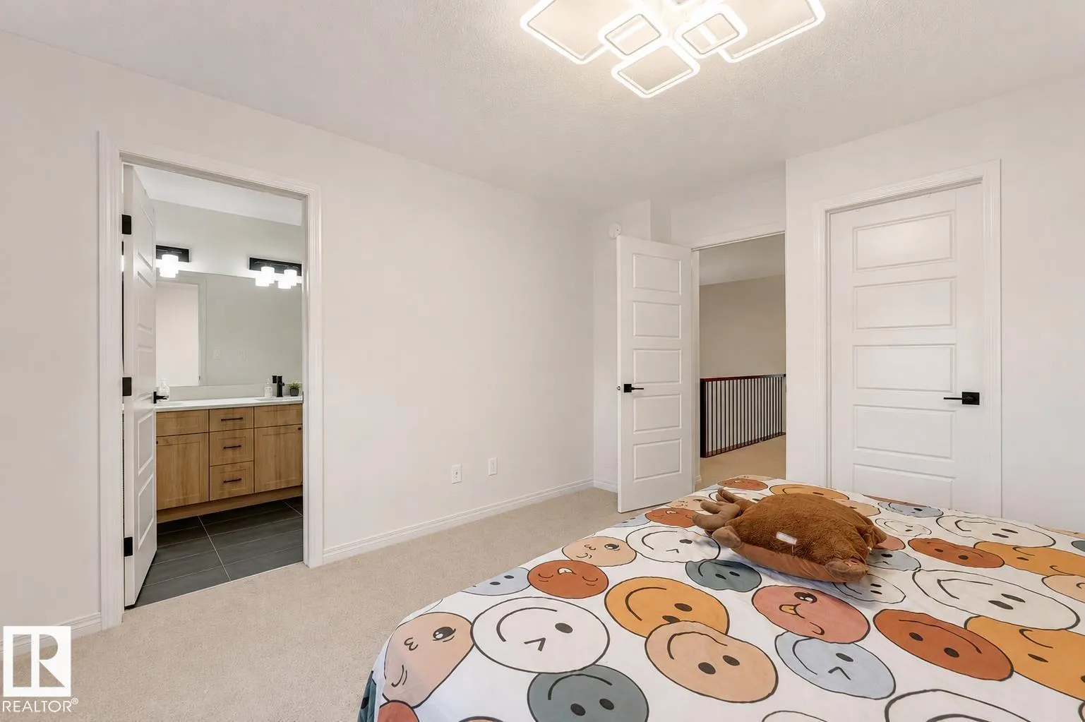 1263 Watt DR SW