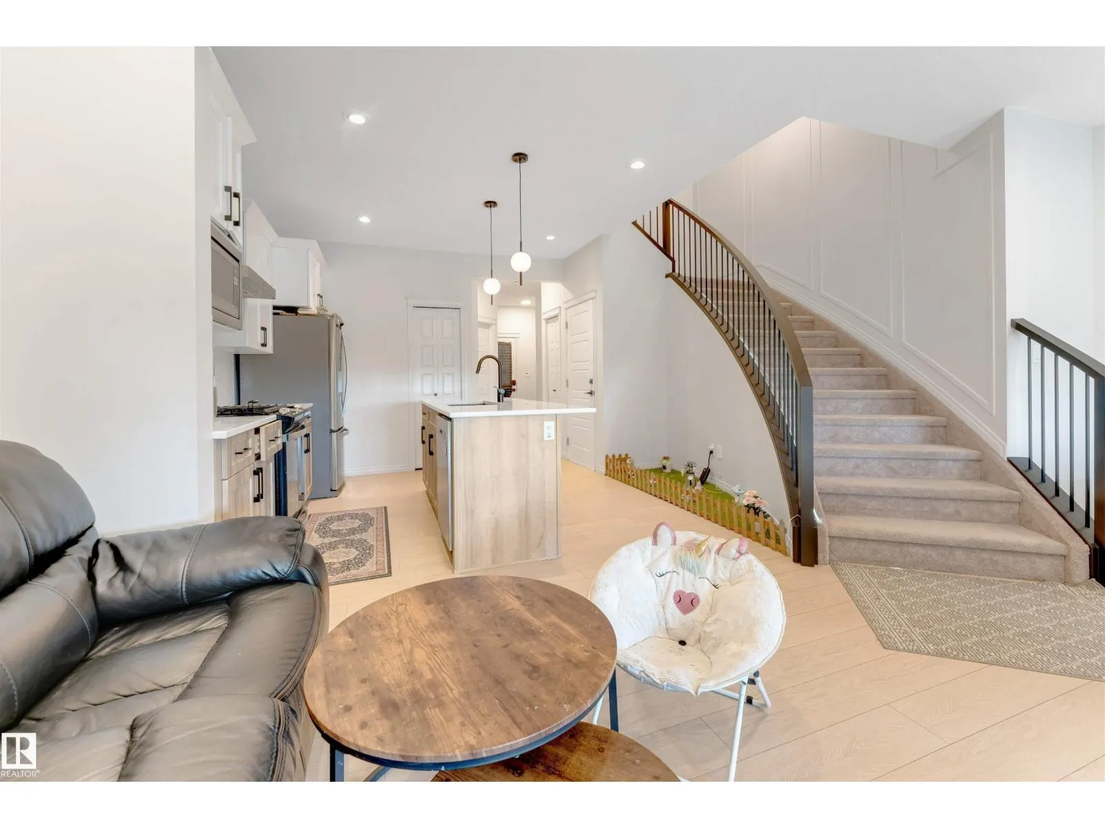 1263 Watt DR SW