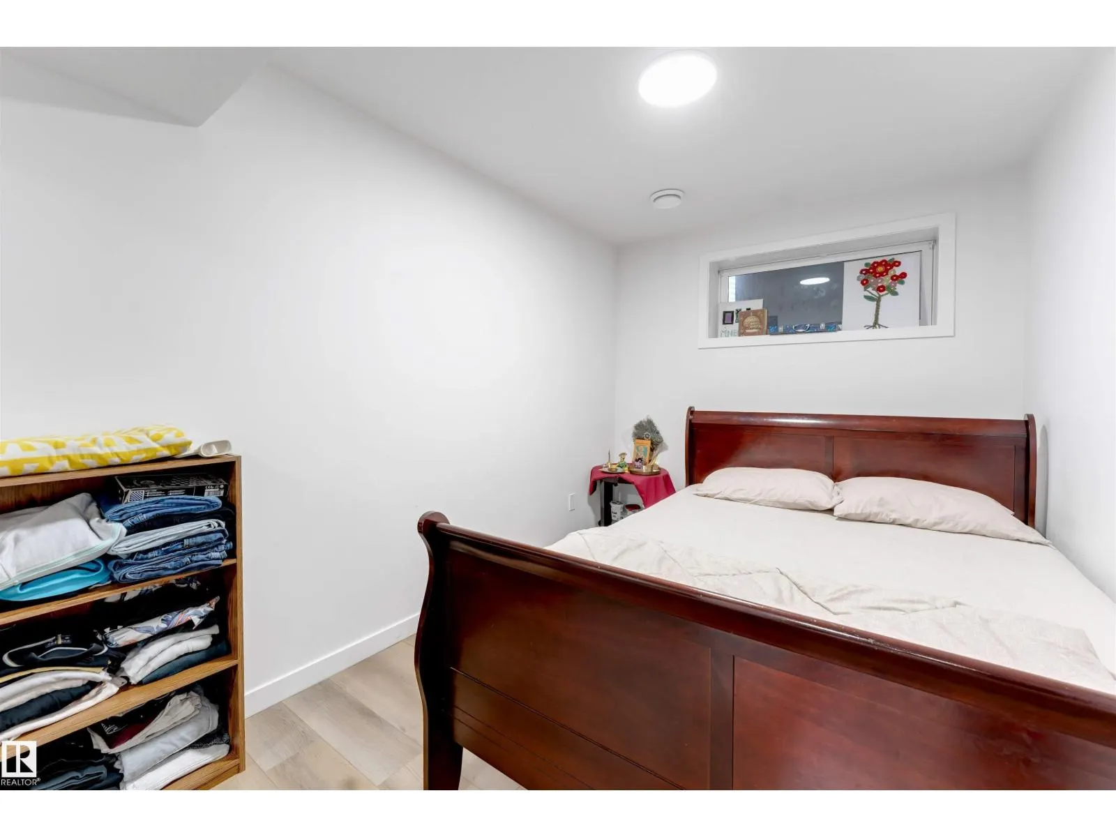 1263 Watt DR SW