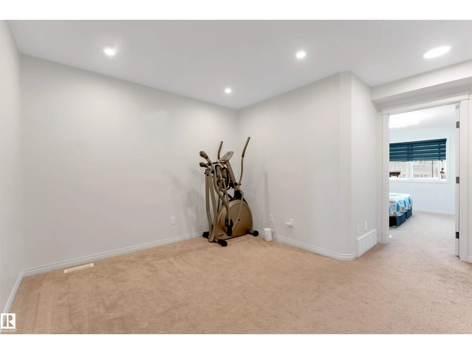 1263 Watt DR SW