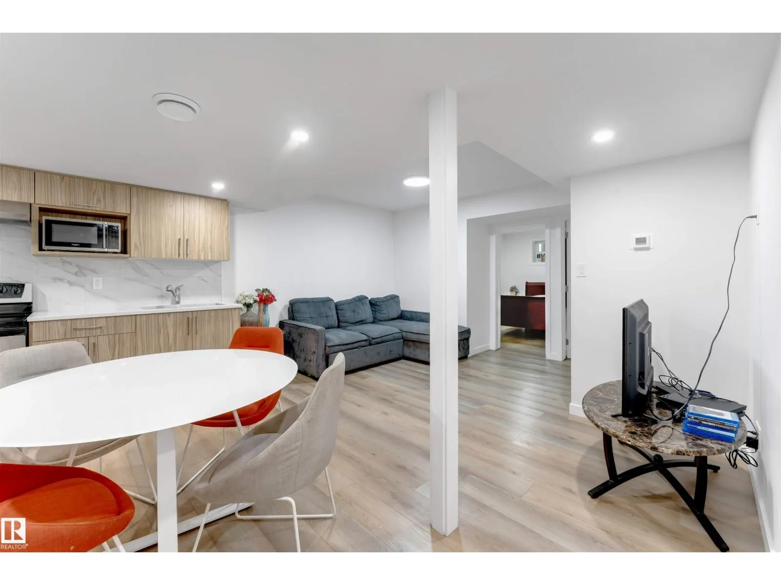 1263 Watt DR SW