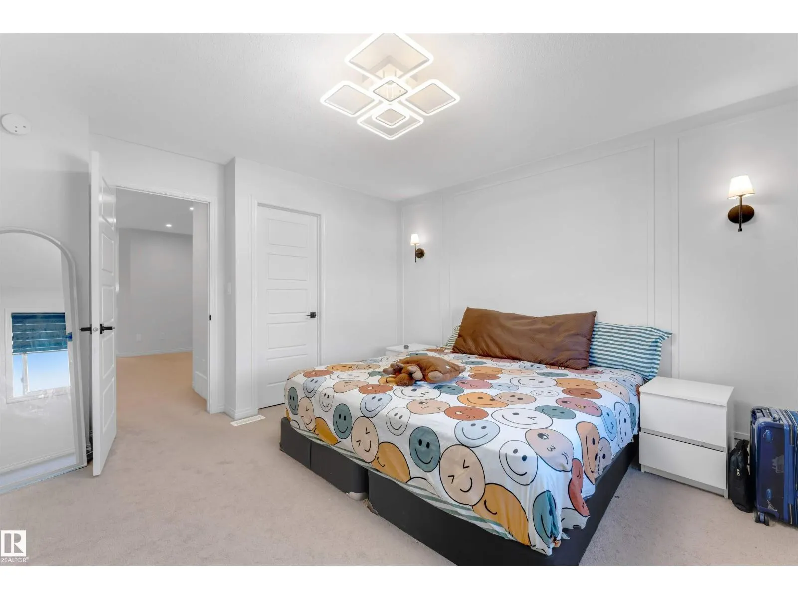 1263 Watt DR SW