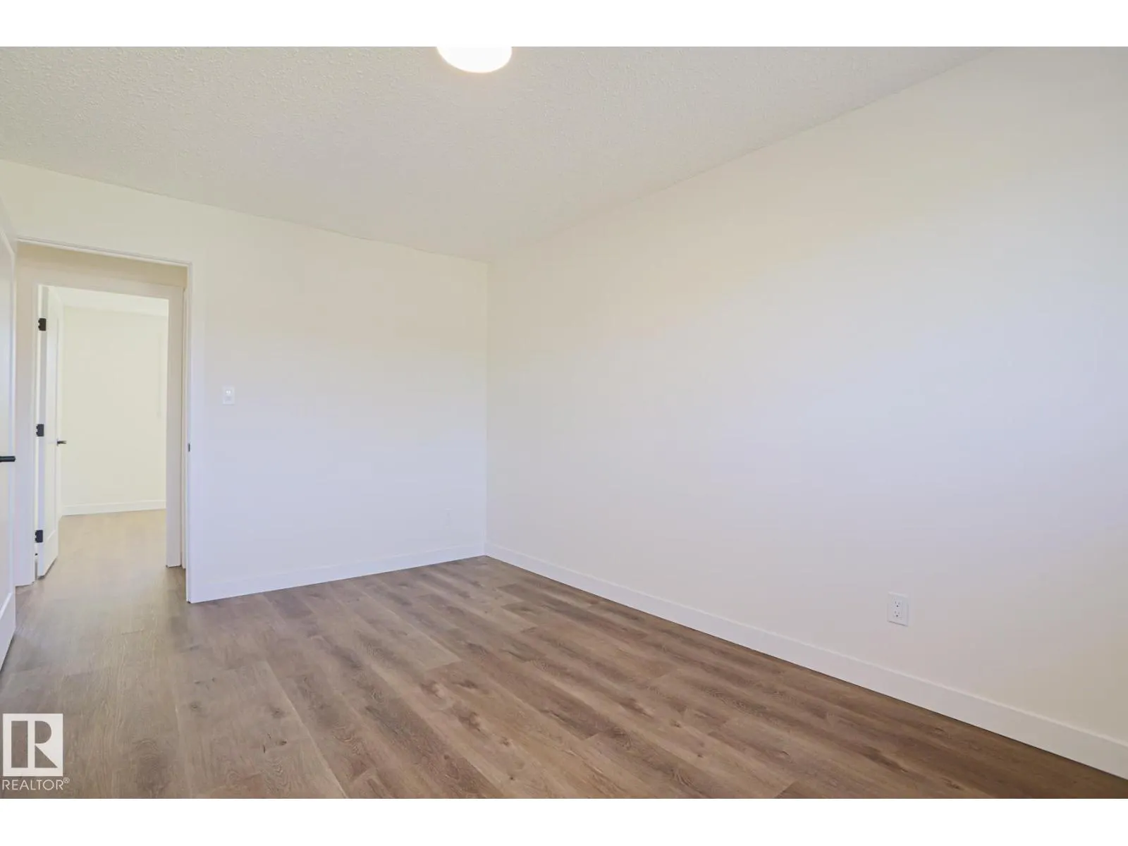 3237 132A AV NW