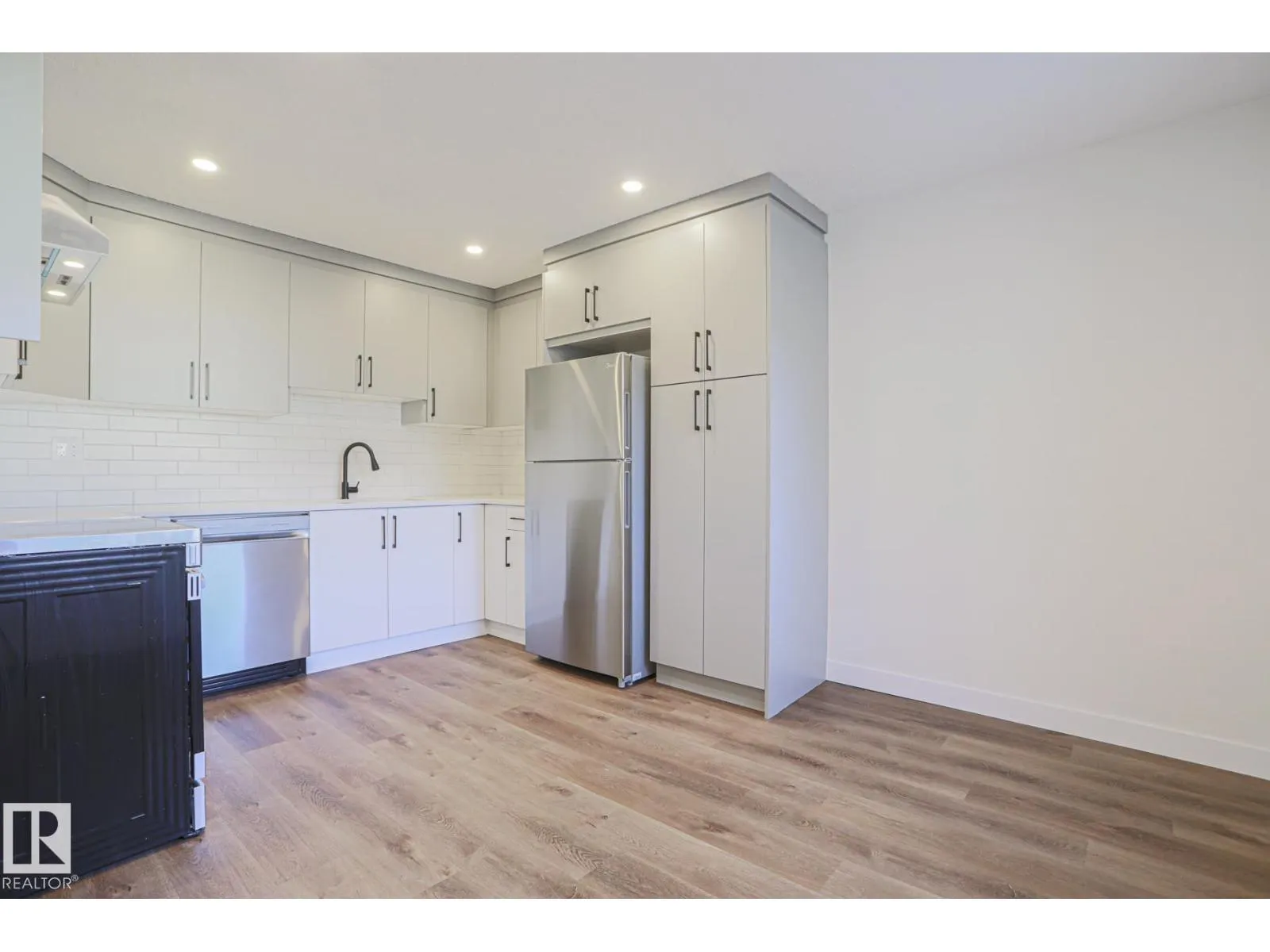 3237 132A AV NW