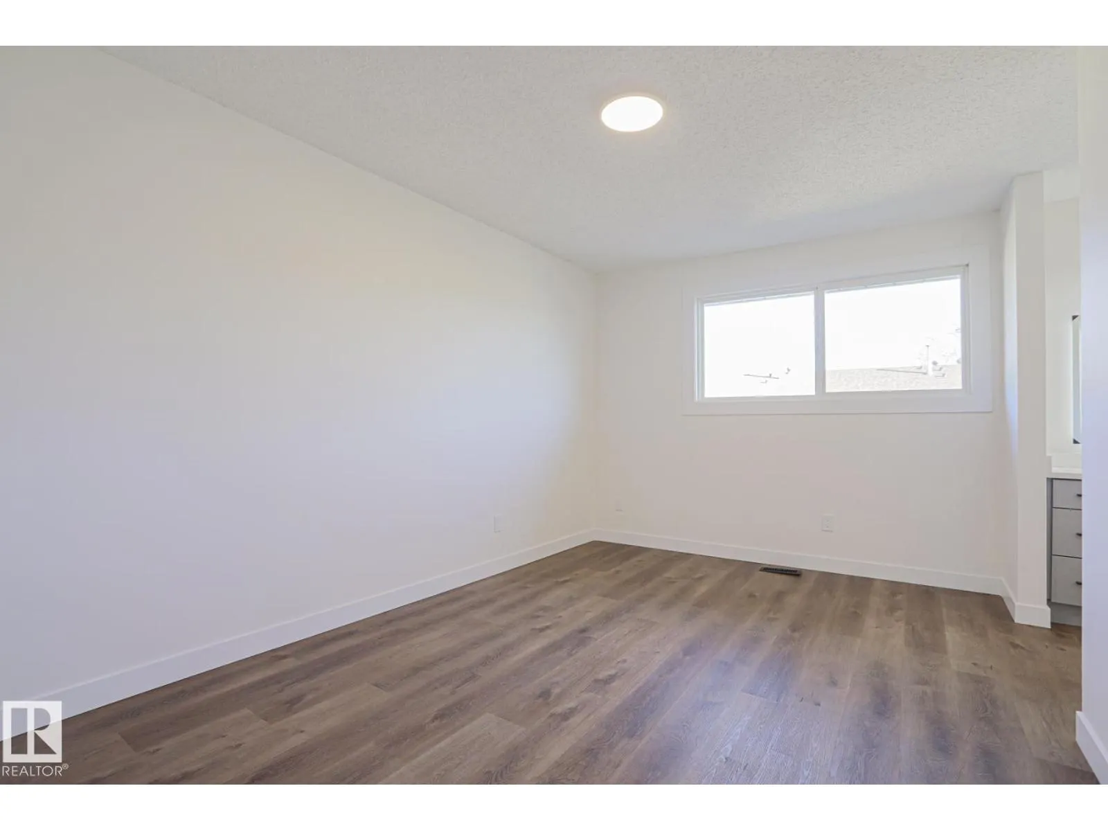 3237 132A AV NW