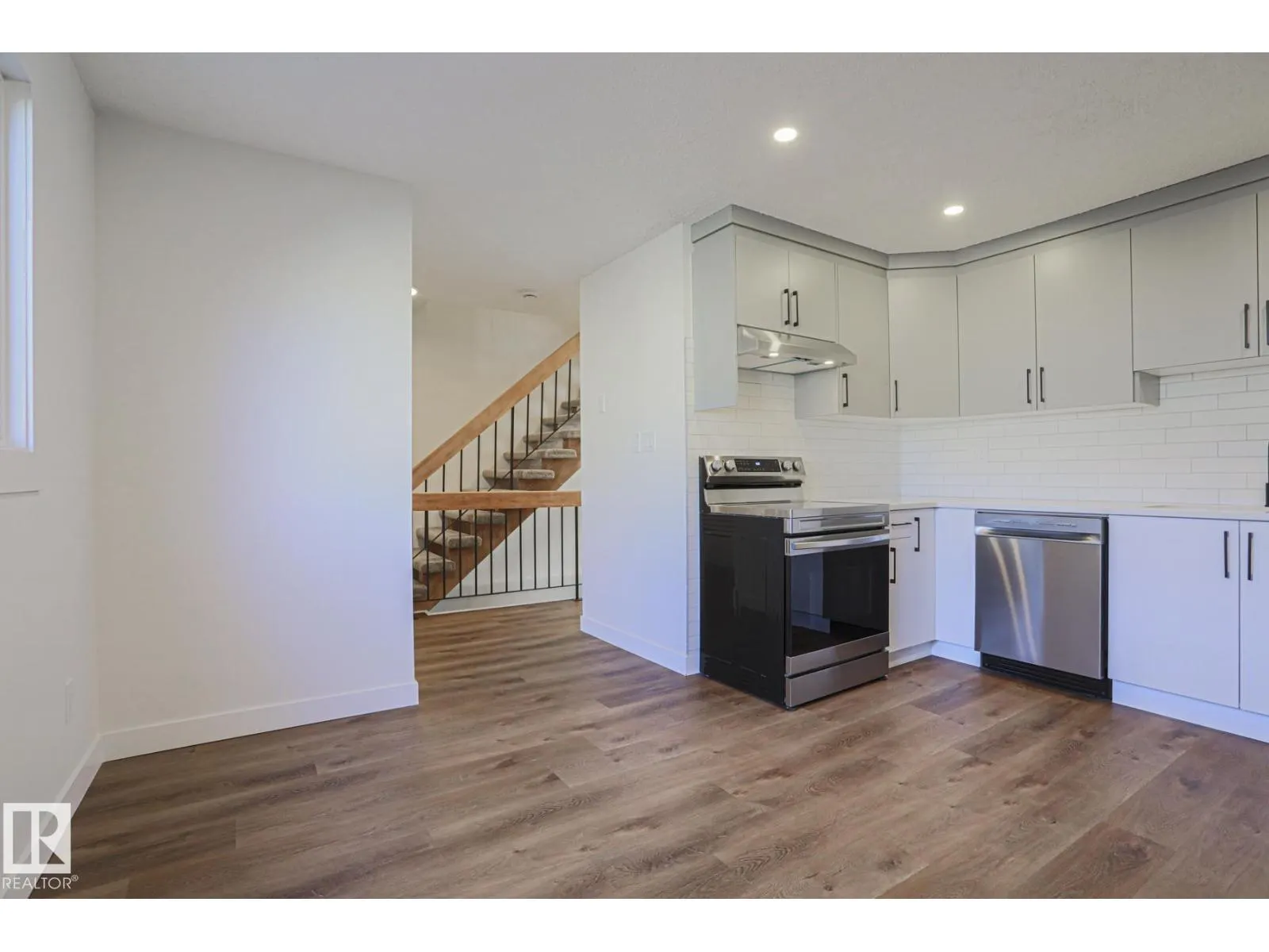 3237 132A AV NW