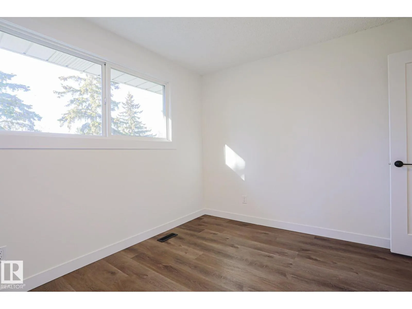 3237 132A AV NW