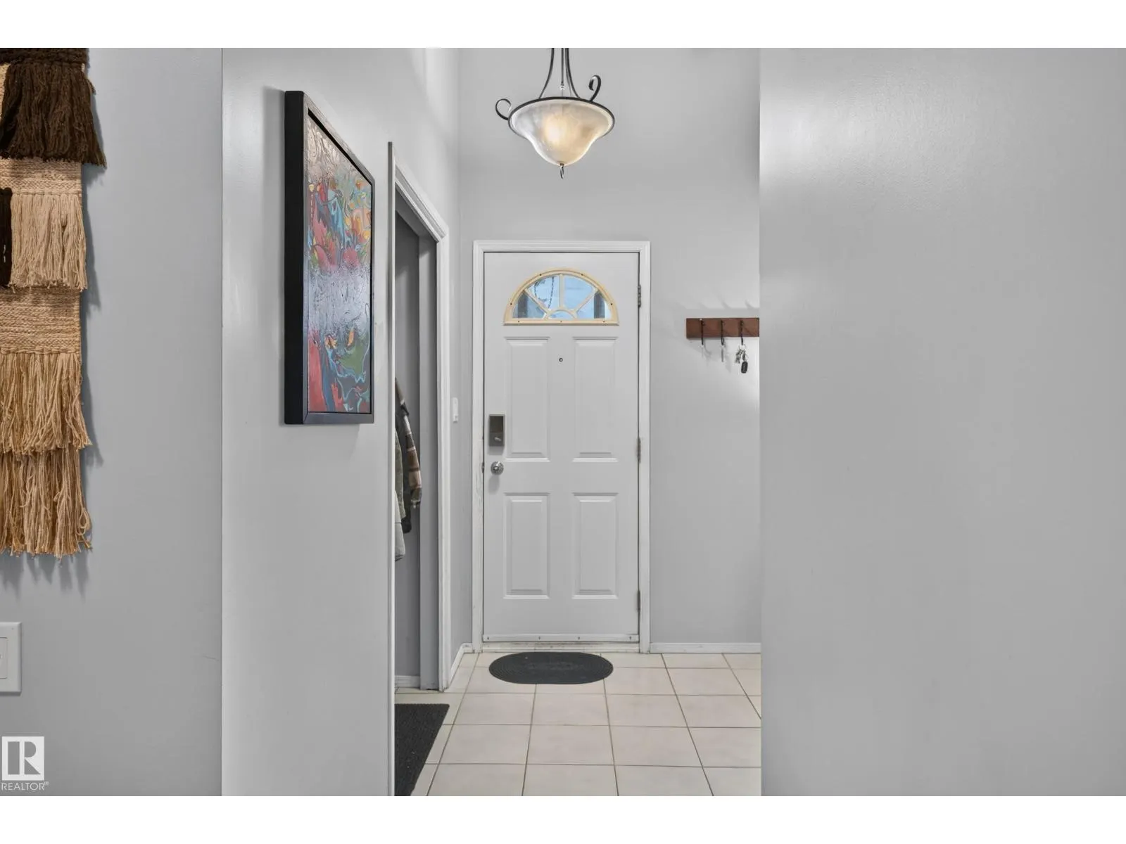 7216 44 AV NW NW