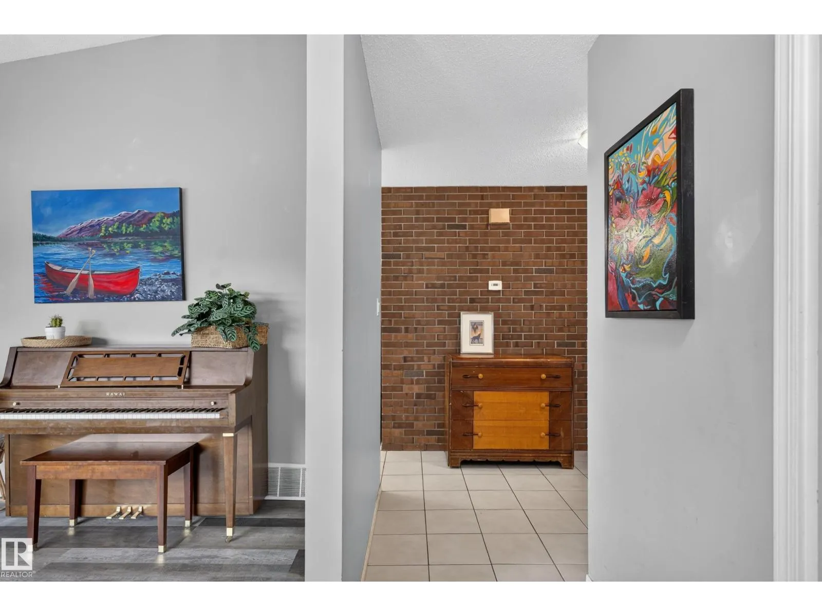 7216 44 AV NW NW