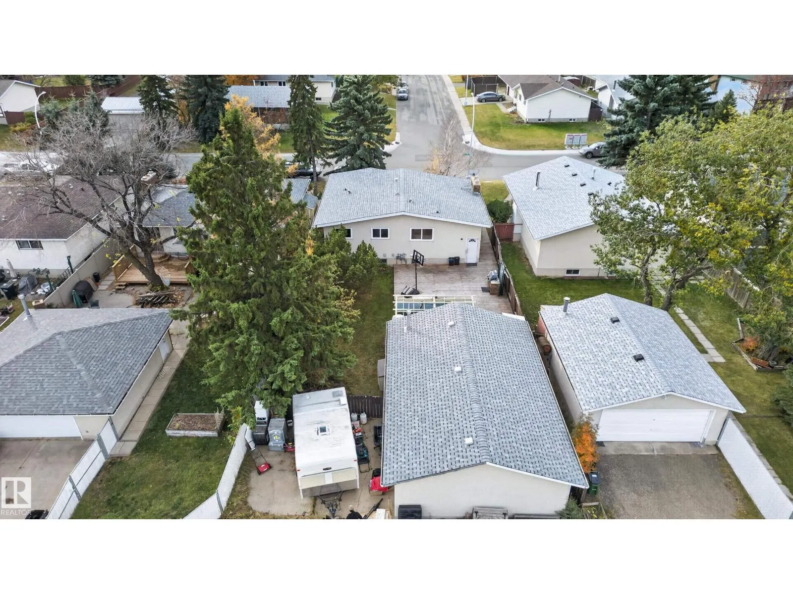 7216 44 AV NW NW