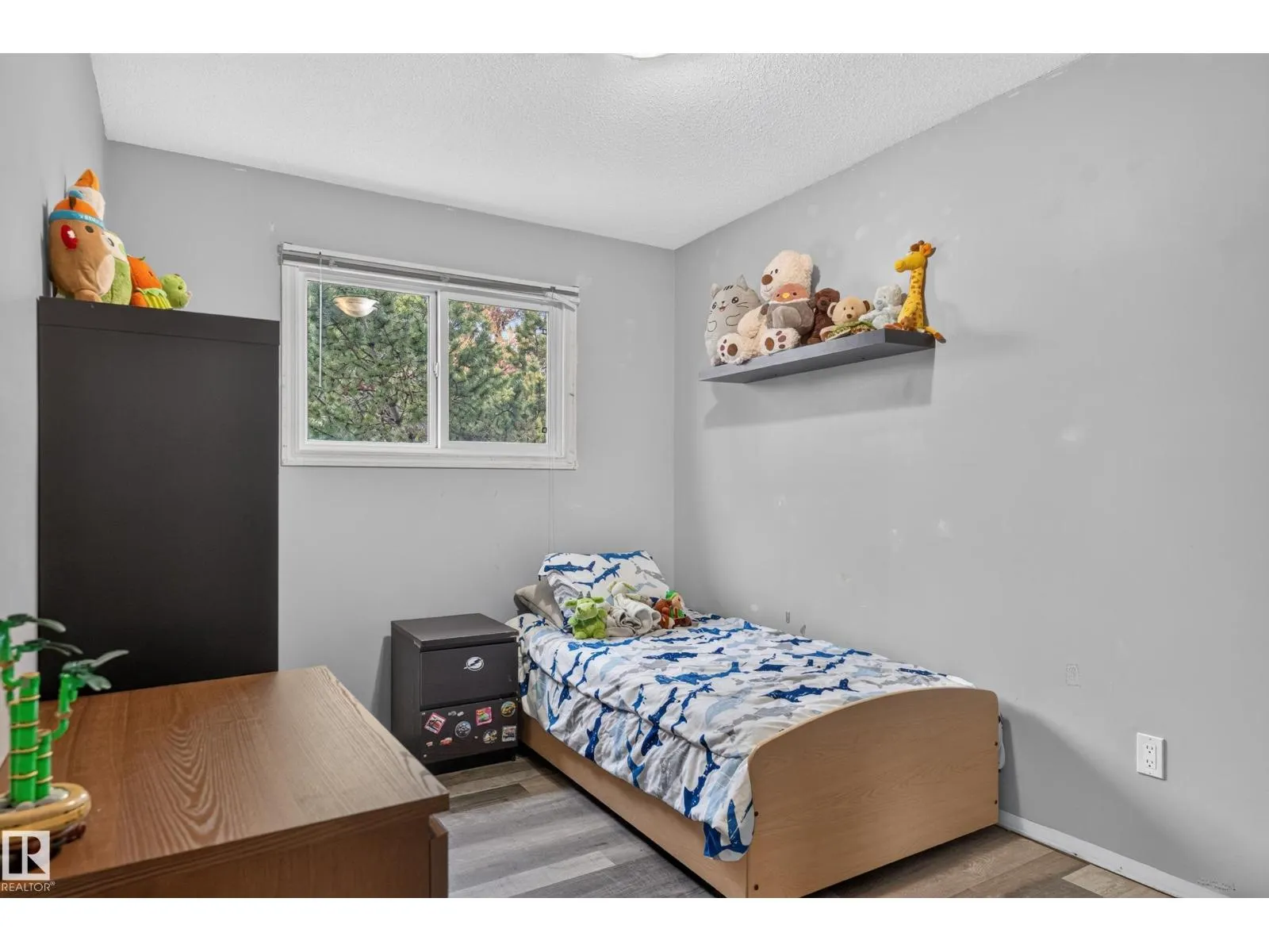 7216 44 AV NW NW