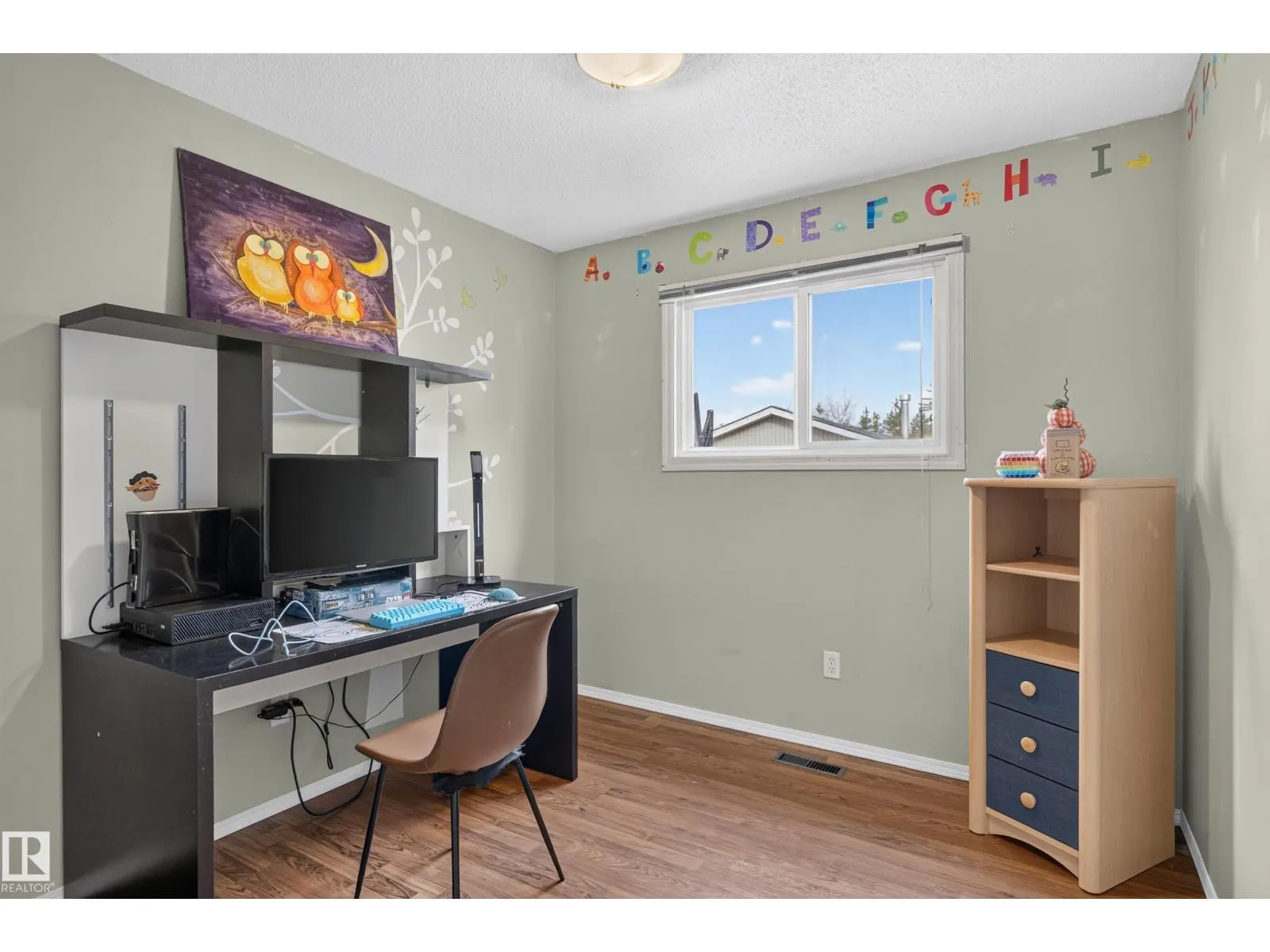 7216 44 AV NW NW