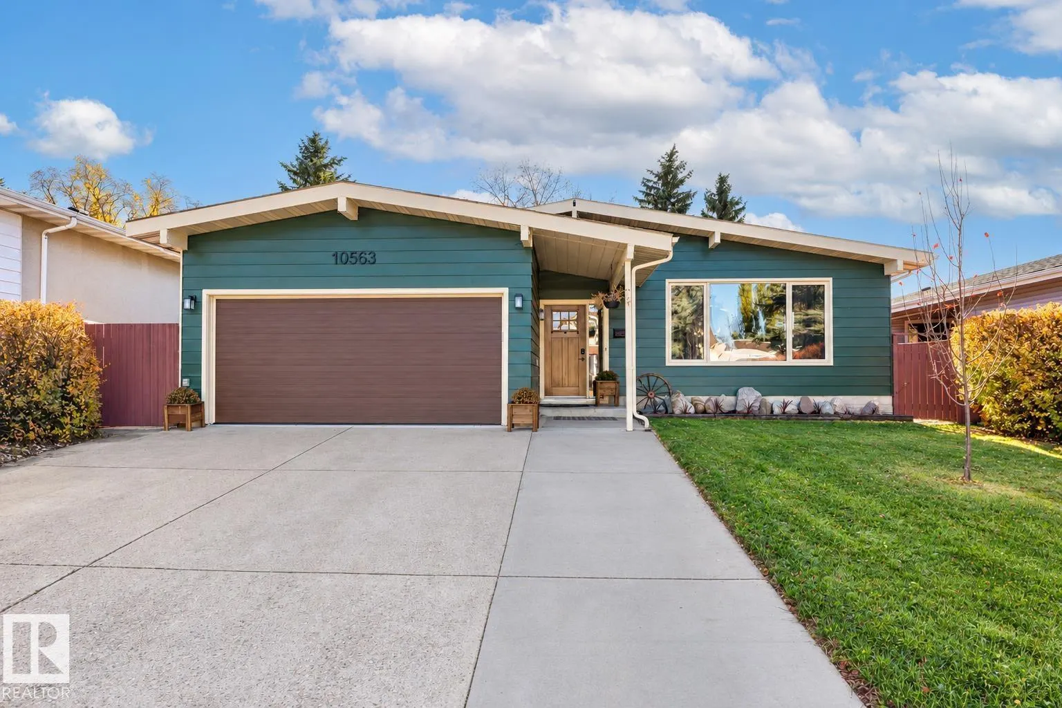 10563 35 AVE NW