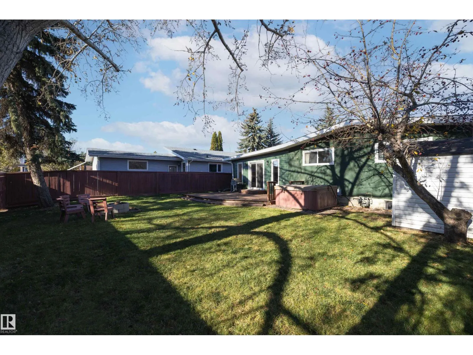 10563 35 AVE NW