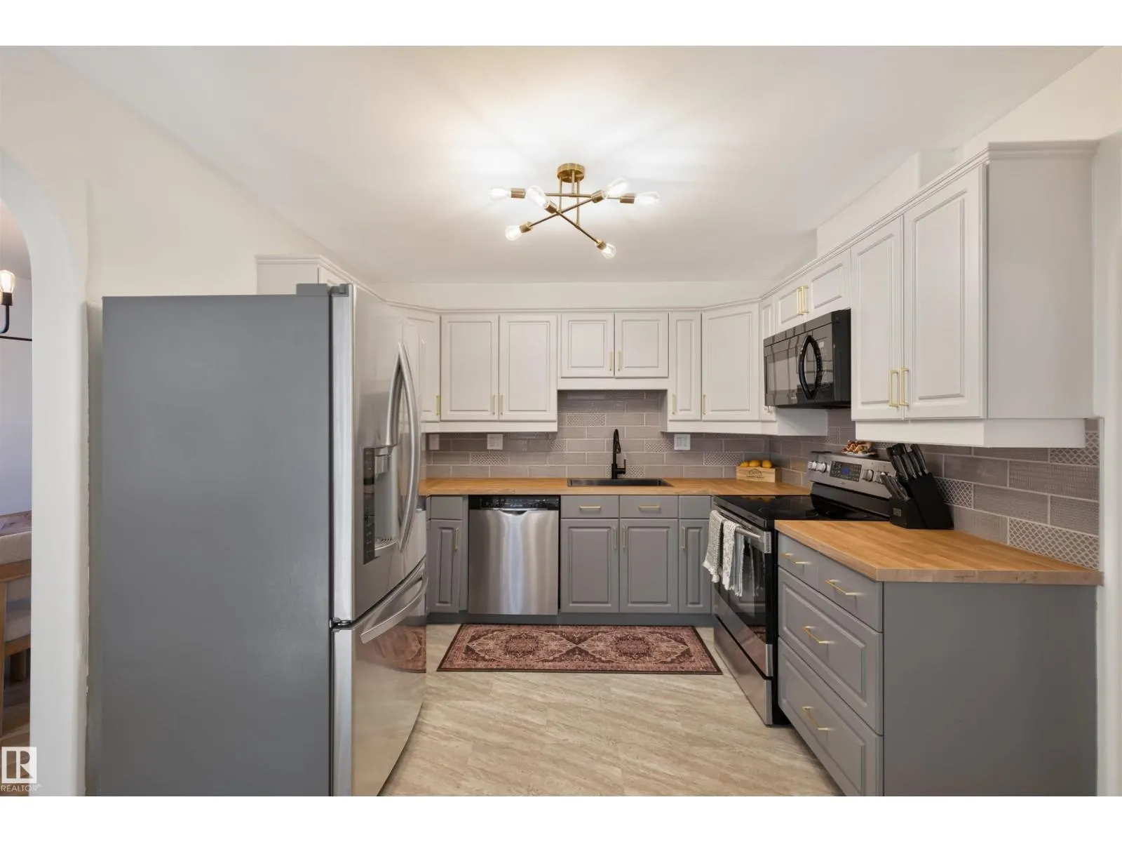 10563 35 AVE NW