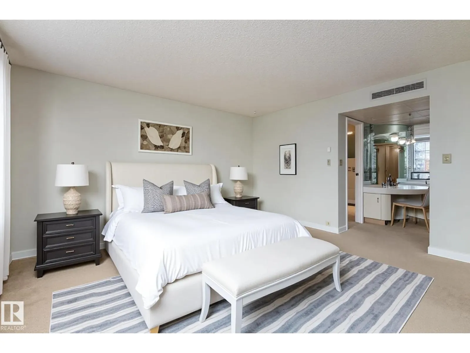 #9A 10050 118 ST NW NW