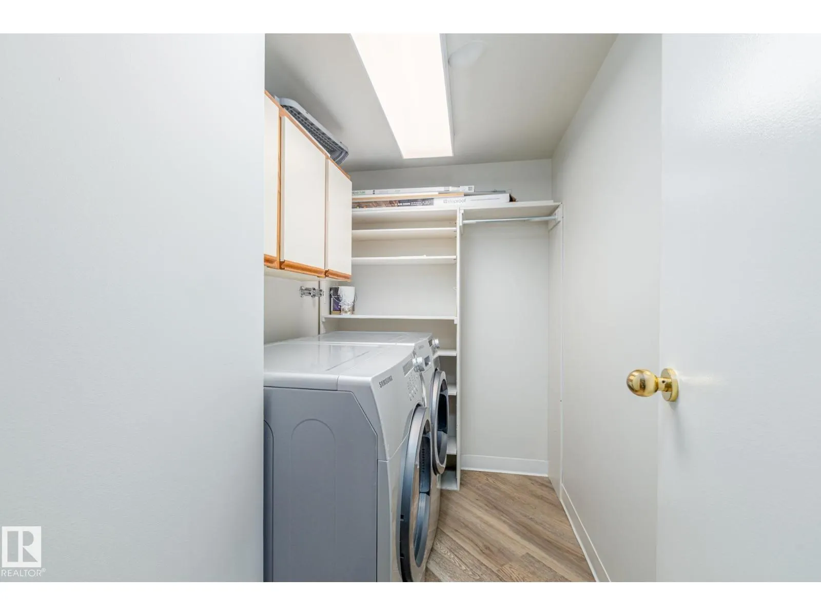 #9A 10050 118 ST NW NW