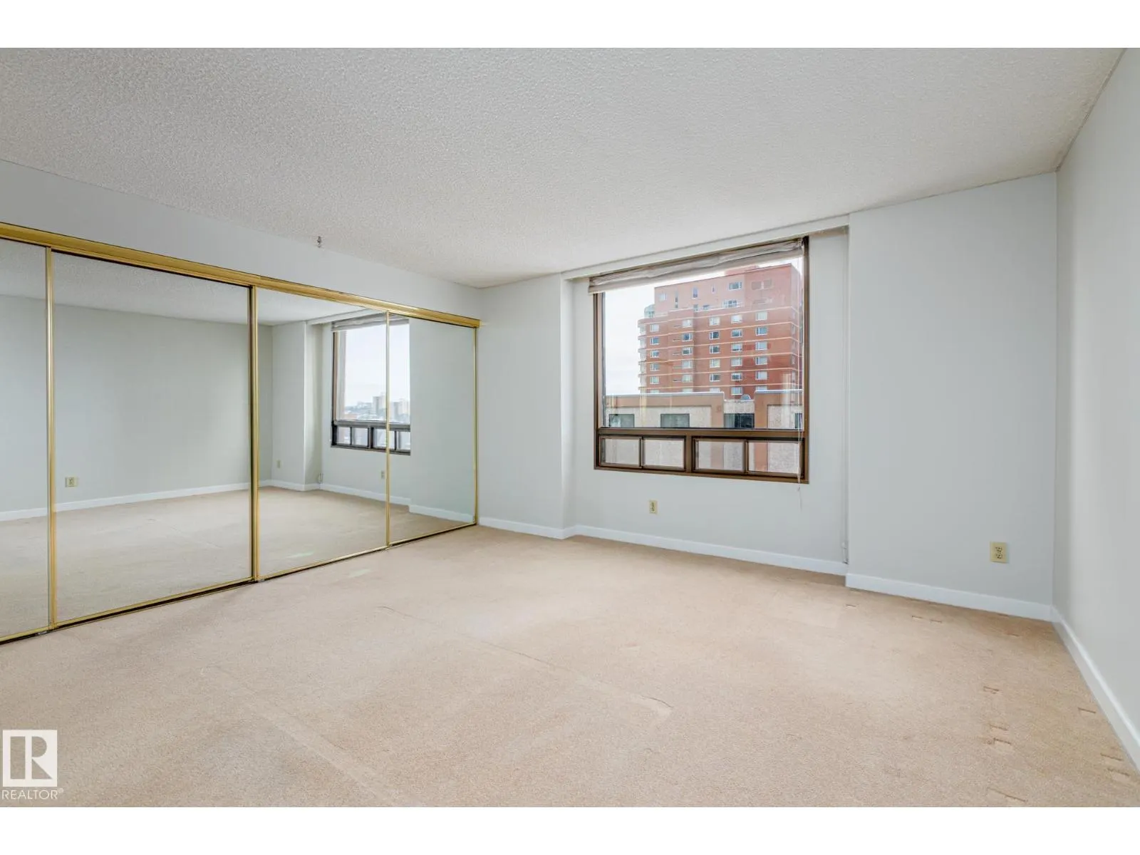 #9A 10050 118 ST NW NW
