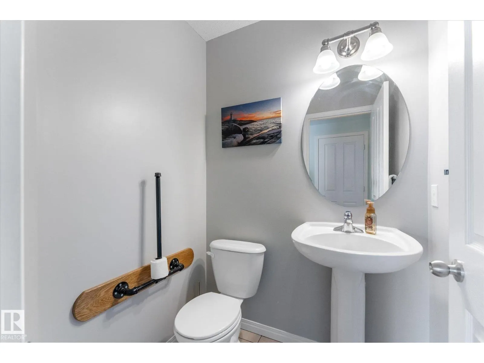 #109 1804 70 ST SW