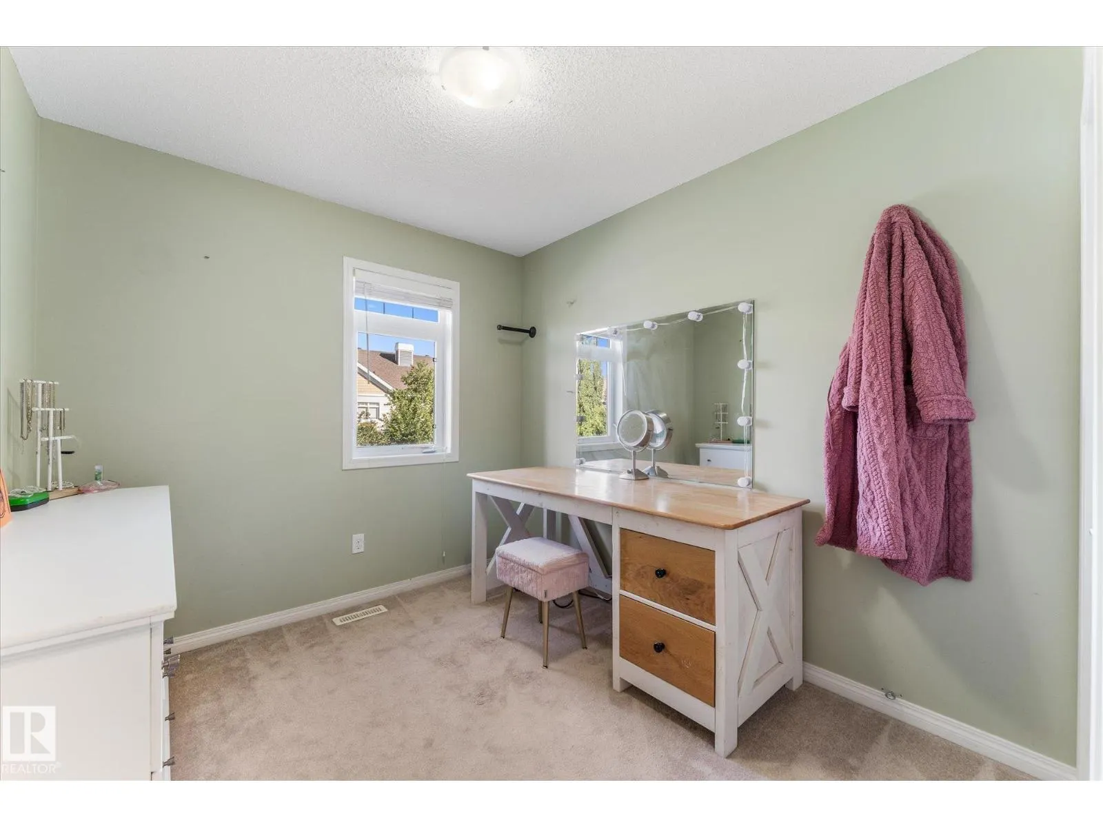 #109 1804 70 ST SW