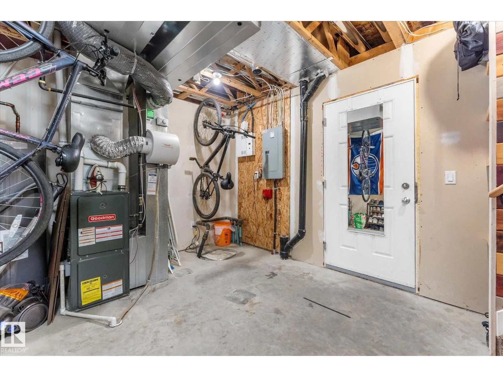 #109 1804 70 ST SW