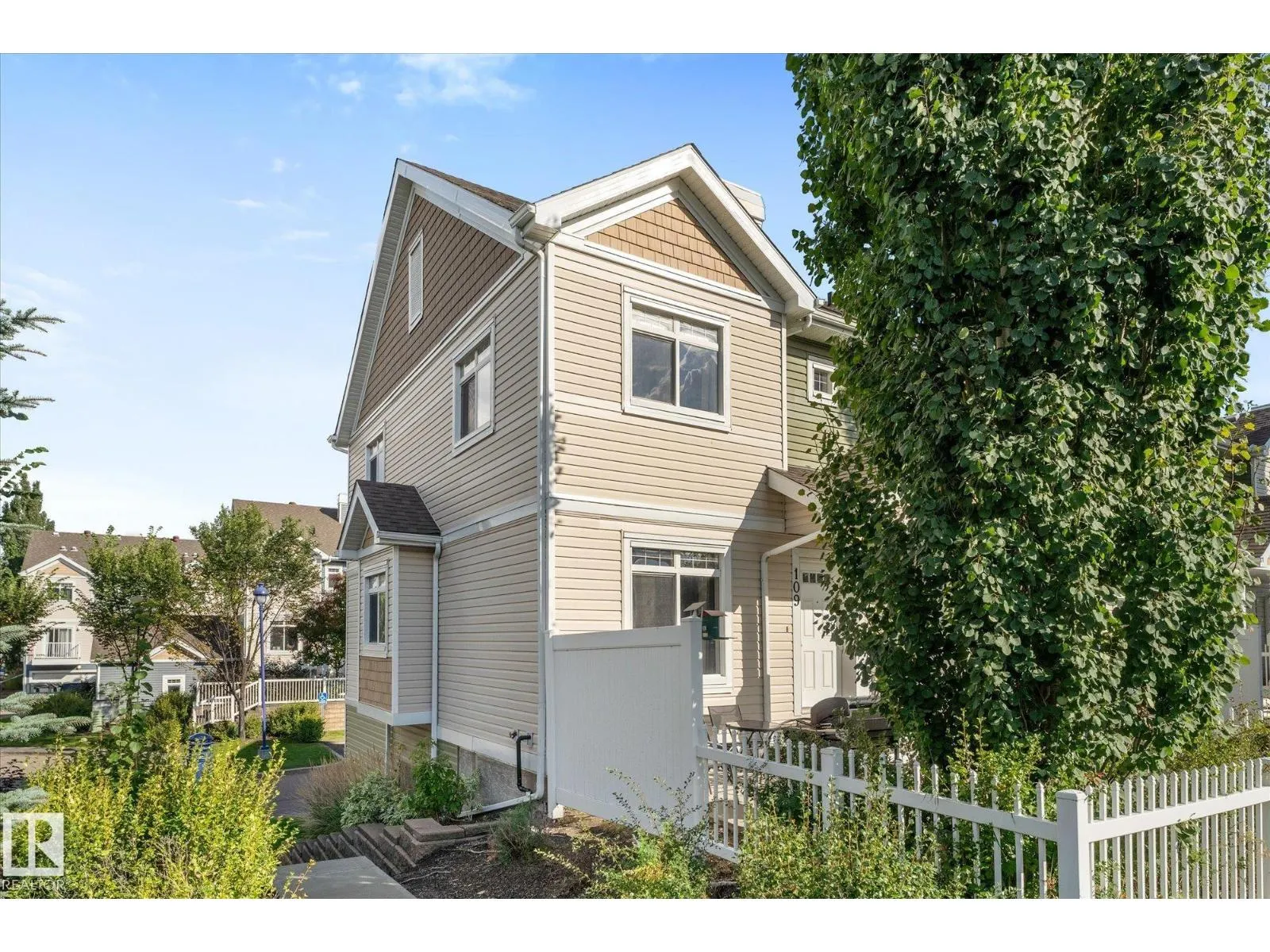 #109 1804 70 ST SW