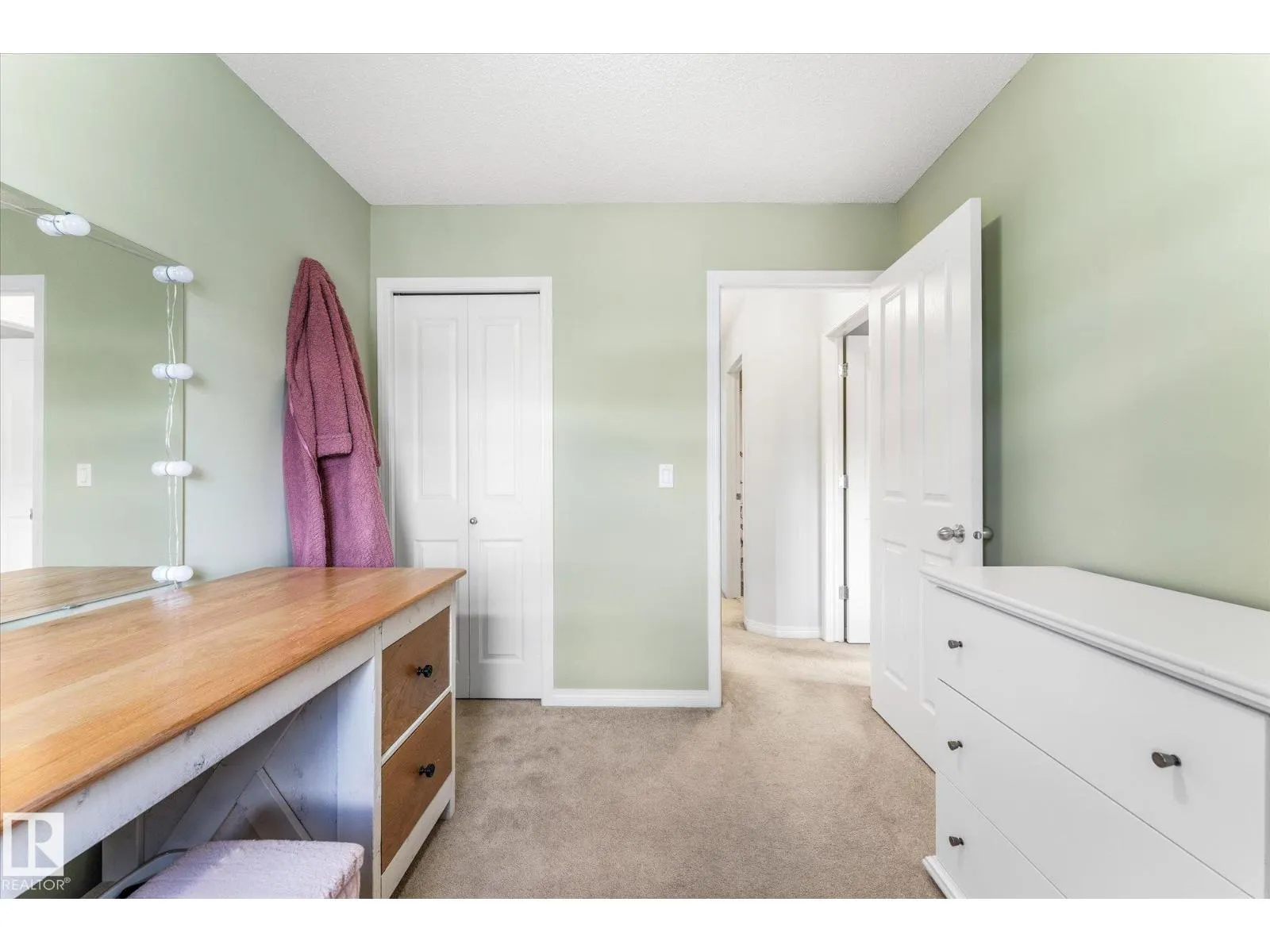 #109 1804 70 ST SW