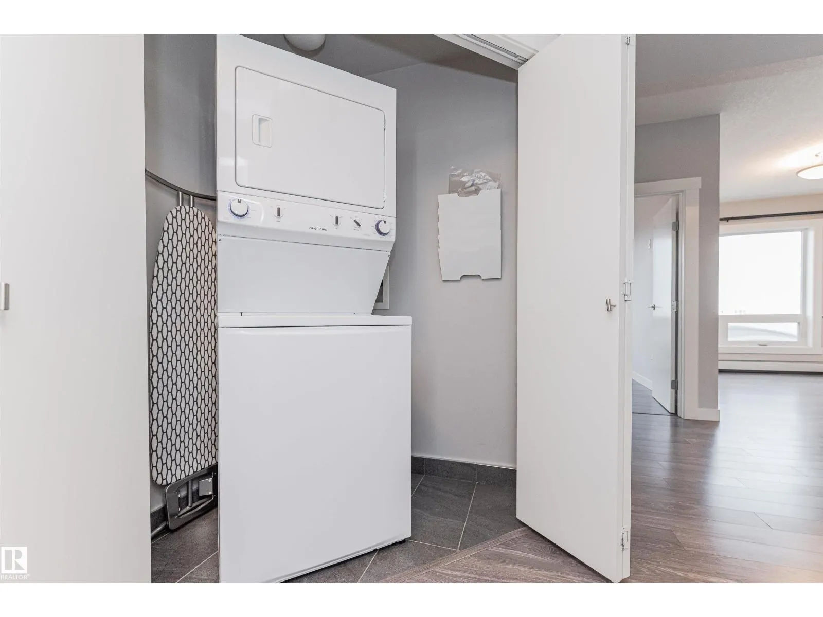 #1804 10226 104 ST NW