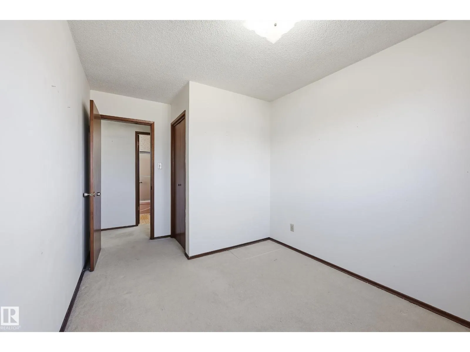 15019 84 ST NW