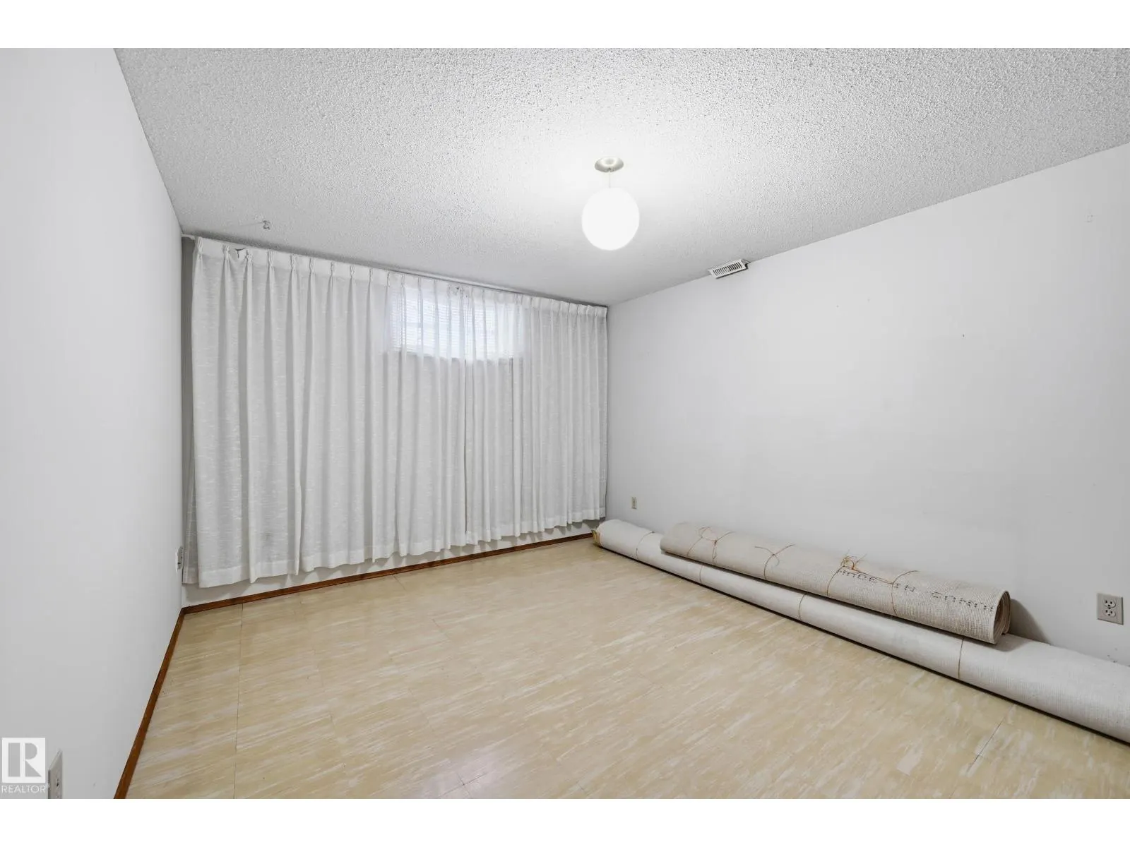 15019 84 ST NW