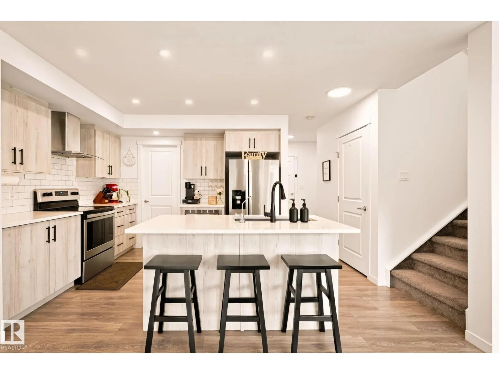 9507 228 ST NW