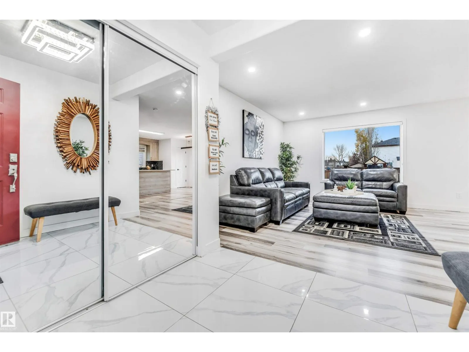 1828 36 AV NW
