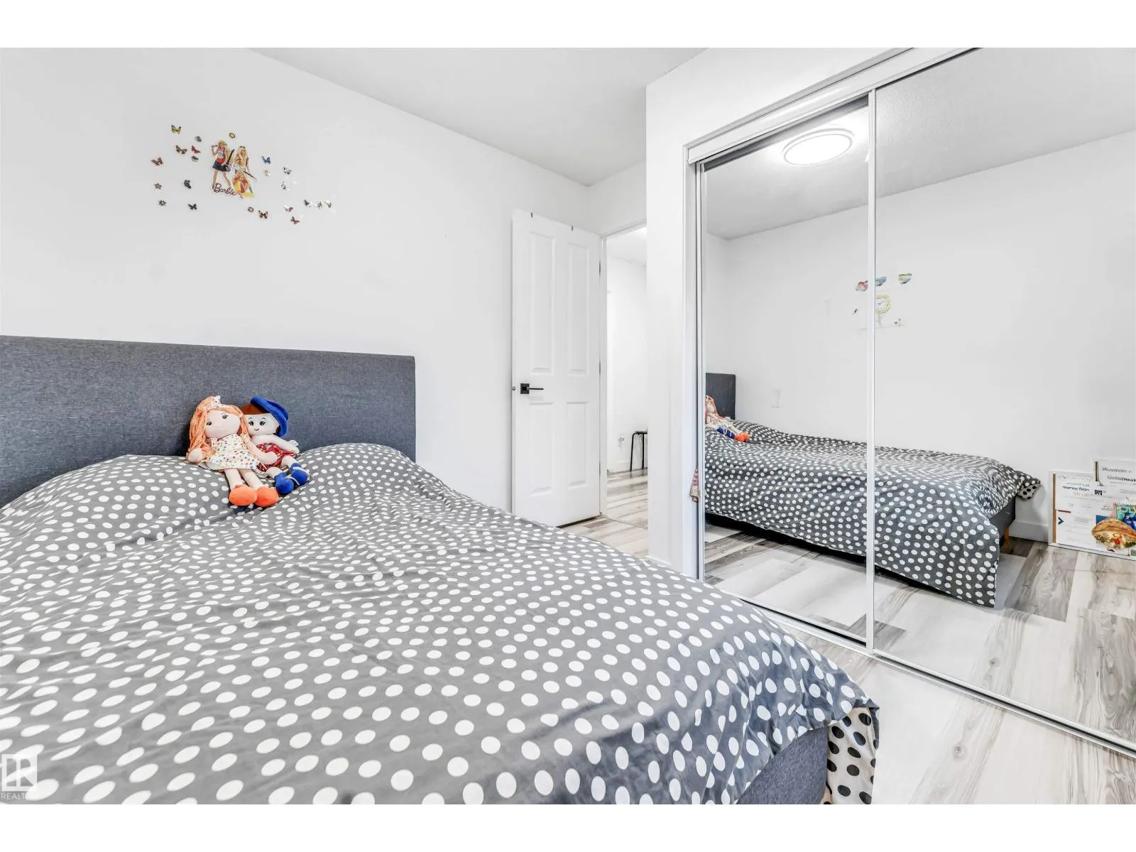1828 36 AV NW