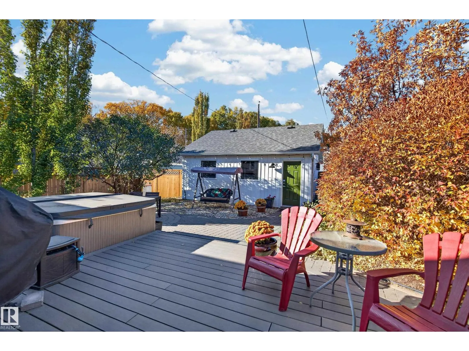 7704 102 AV NW NW
